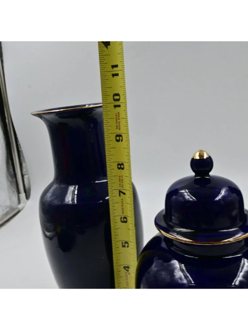 Japanese Set Of Porcelain Peacock Vases And Ginger Jar Vintage Set Of 3
